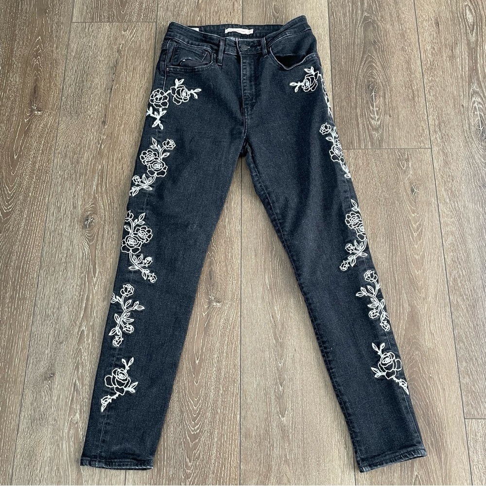 Levi’s 721 High Rise Skinny Floral Embroidered Premium Black Jeans Size 27 - Picture 2 of 8